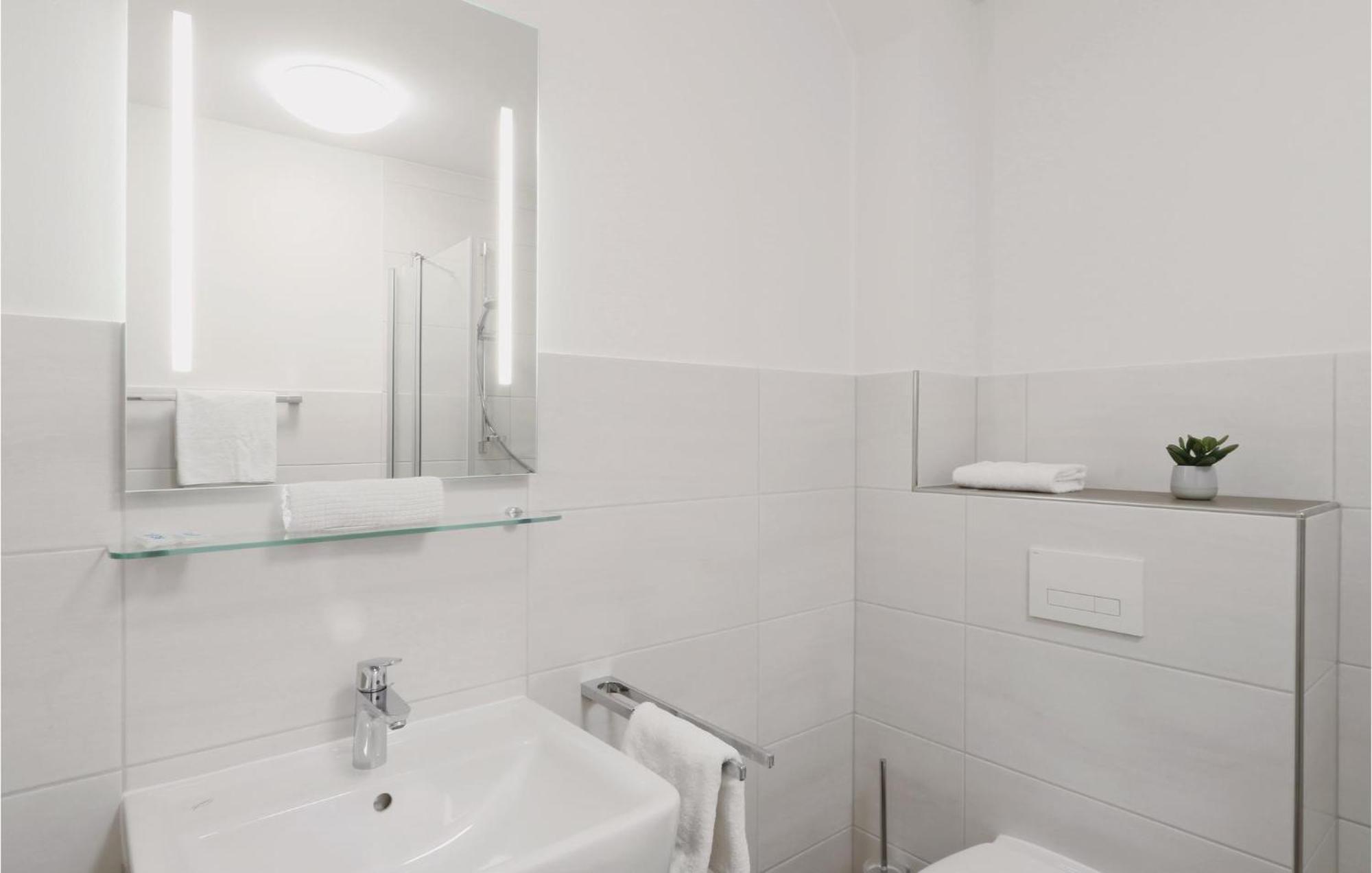 Amazing Apartment In Dagebuell With Kitchenette Buitenkant foto