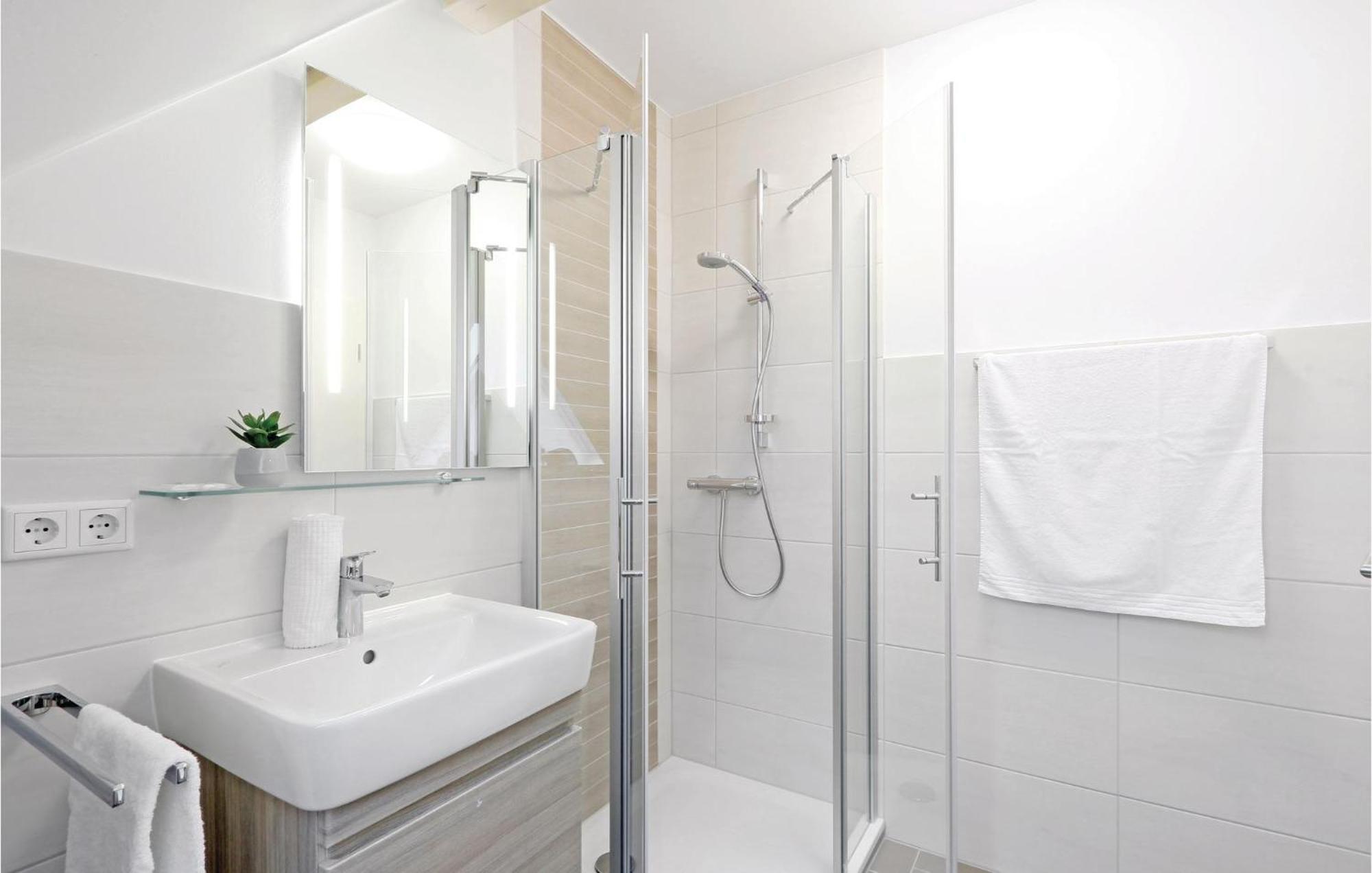 Amazing Apartment In Dagebuell With Kitchenette Buitenkant foto