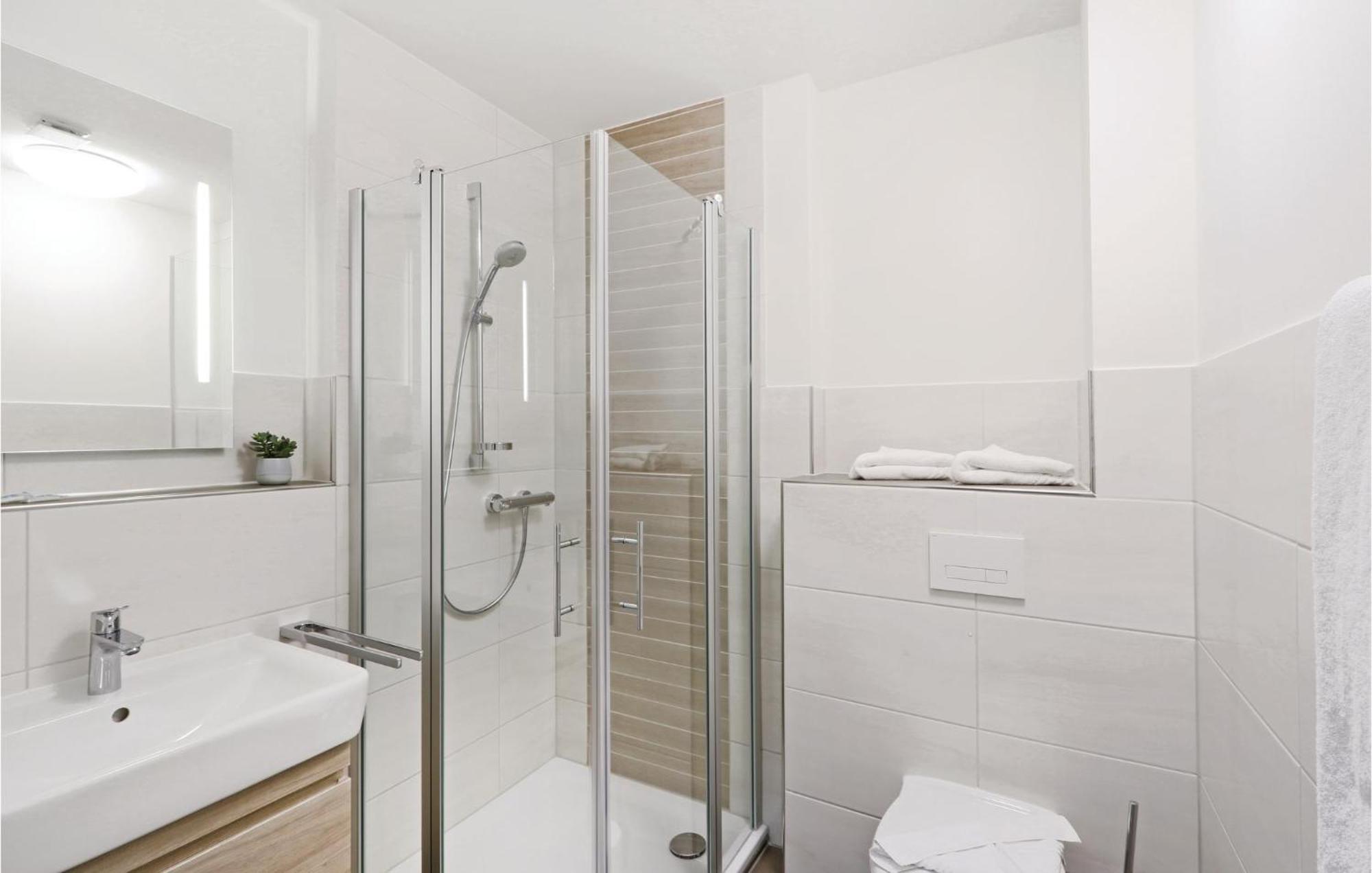 Amazing Apartment In Dagebuell With Kitchenette Buitenkant foto